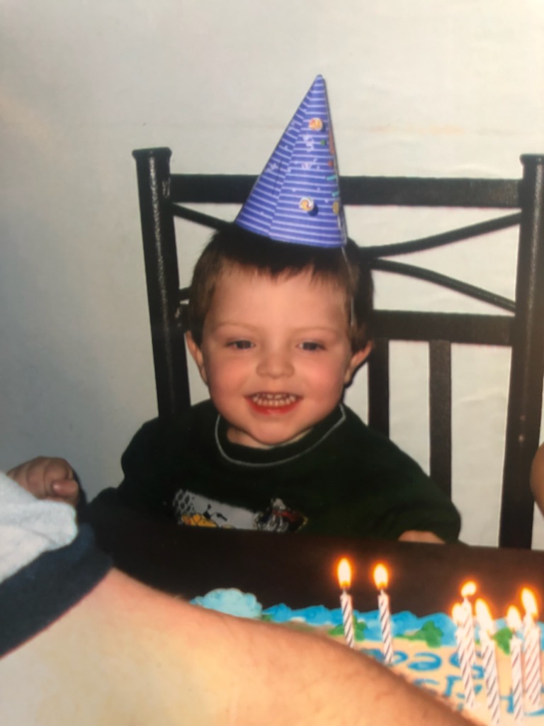 Answers4Sean's tweet photo. My precious boy would've turned 18 today. A fine Man he would've been. A true treasure to this world. There was so much more we needed to do. Happy birthday in heaven Sean 🎂 I love you so much my boy 😭😭😭😭😭😭😭😭😭
#Wayley https://t.co/cZ2y7MGopZ