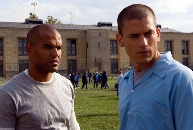 _Square1_'s tweet image. Scofield, is furious that Sucre, took so long to publish his No.10 parties report.