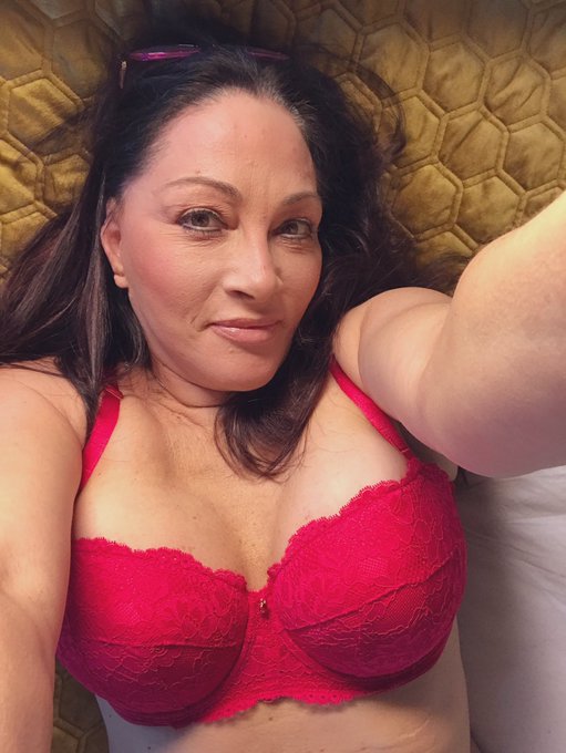 Good afternoon my darlings hope your all well and had a good weekend. Just logged on to https://t.co/UZfph6SOXQ&hellip;