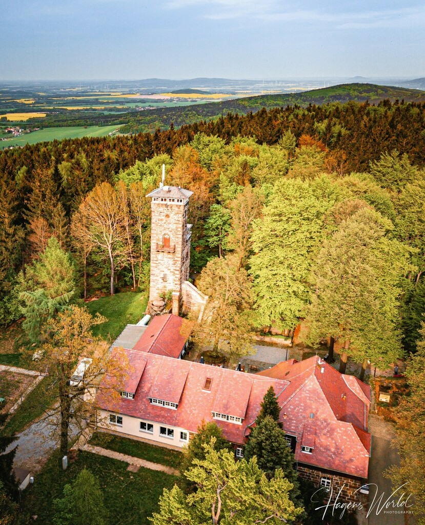 Hagens_World's tweet photo. 🇩🇪 Explore with me Germany - Upper Lusatia🇩🇪⁠
.⁠
⁠
Upper Lusatia is located in the very east of Saxony. It represents the German part of the three-country corner consisting of Germany, Poland and the Czech Republic. Discover the picturesque landscape… https://t.co/ubawEevr1F https://t.co/HX7xwnzpyl