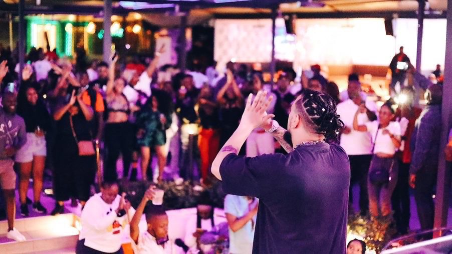 akaworldwide tweet picture