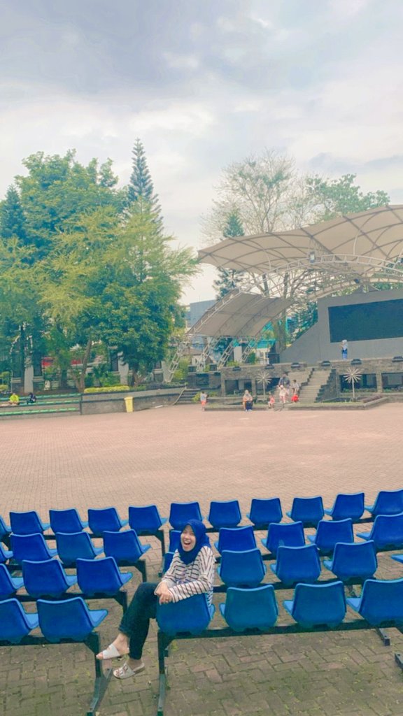 Due tige ayam lari, fotoni penutup januari🤝