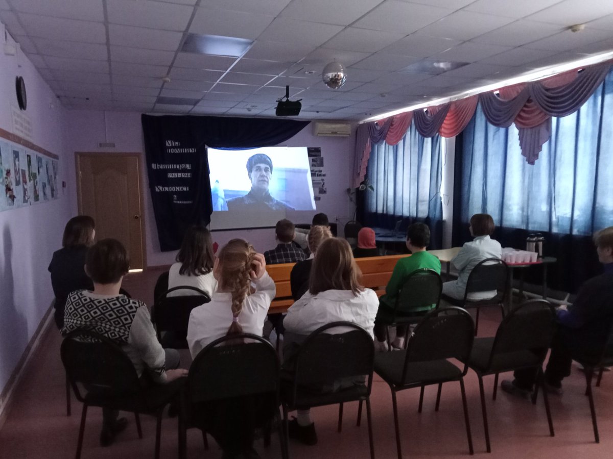 Партиотическое воспитание, нравственные основы, преемственность поколений -  именно это становится базой многих акций и мероприятий в Безенчукском Доме детства. dom-detstva.smr.socinfo.ru/news/75689386