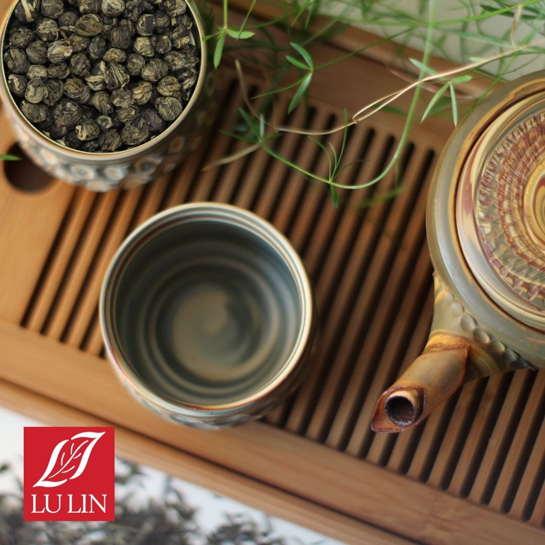 LuLinTeas's tweet photo. You are a beau-tea. Remember that as we roll into a new month ❤️
Our Jasmine Dragon Pearls are hand-rolled from the finest juicy buds of spring green tea. The pearls unravel to reveal long, juicy buds that give a light and fragrant aroma.
https://t.co/LxqOvGkte0 https://t.co/DUEIdCdbLg