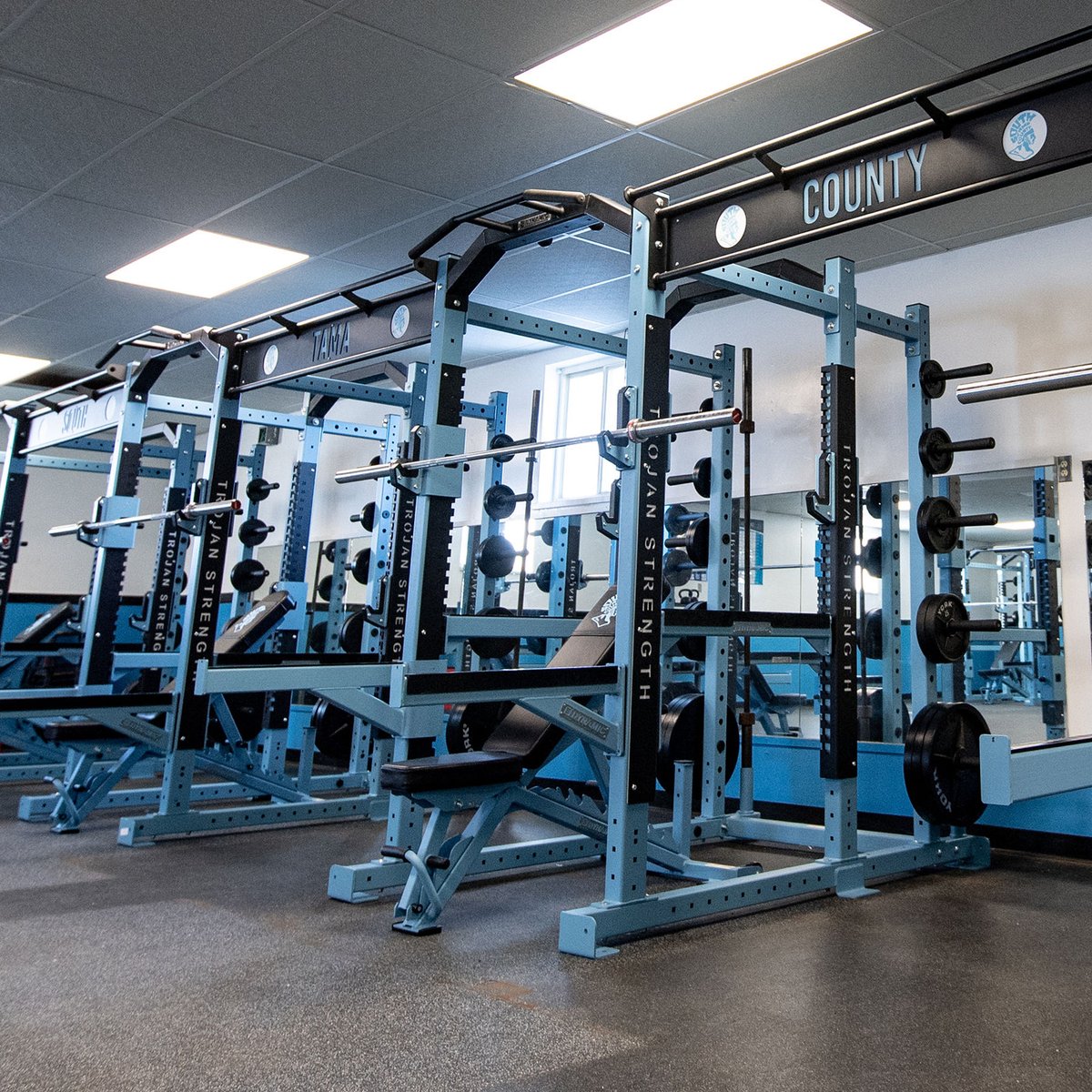 DynamicFandS's tweet image. Another great teamup with @push_pedal_pull to bring South Tama County High School in Iowa this awesome weight room. Go Trojans!
@STCTrojans 
@Photographygcp 

#thetrojanway #MoreStrengthPerSQFT #DynamicSpotlight #DynamicFitnessAndStrength #PushPedalPull #GinnieColemanPhotography