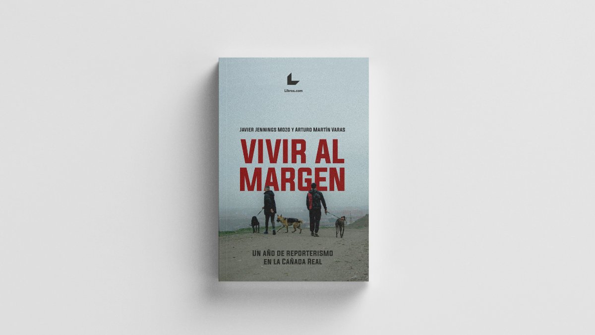 🗣️Lo que encontrarás en «Vivir al margen» es la intrahistoria detrás de lo que lees en prensa y, sobre todo, las voces de sus protagonistas.

Información, datos y testimonios para reflexionar y sacar conclusiones propias sobre lo que ha sucedido y sucede en la Cañada Real.
