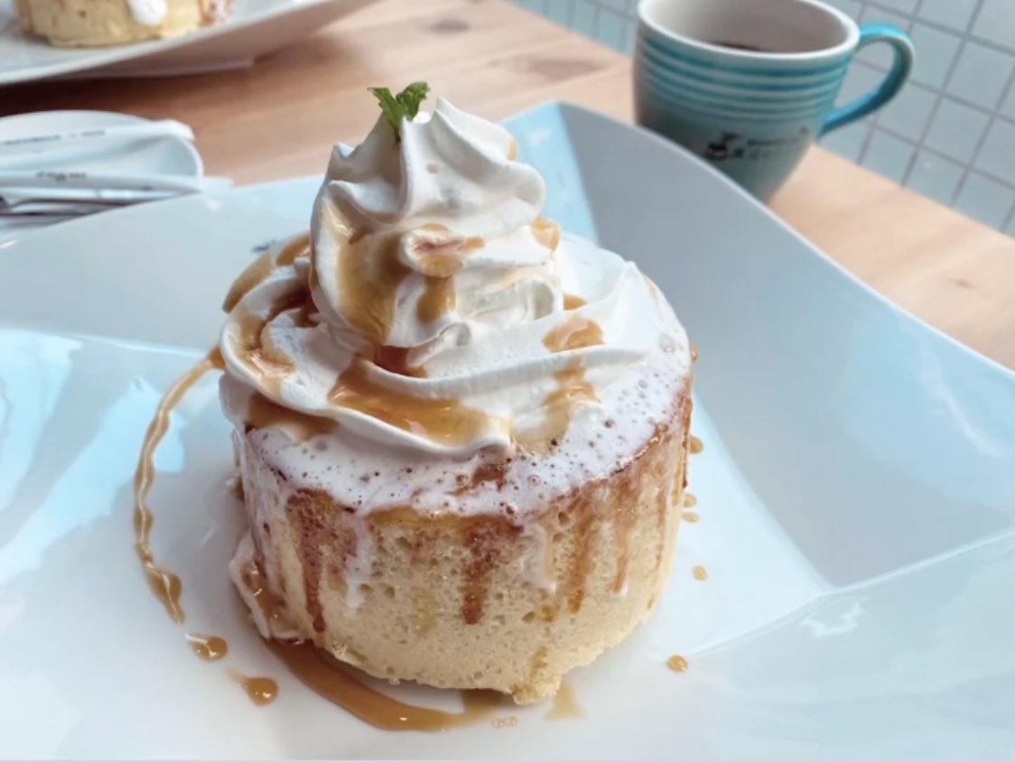 Twitter এ Autumn Orange 滋賀県大津市膳所駅近くにあるハワイアンカフェ 魔法のパンケーキ こちらのパンケーキ 表面がブリュレになっててほろ苦く 外はパリッと中はふわふわ ボリューム満点 満足な一品 魔法のパンケーキ カフェ 滋賀グルメ 大津市