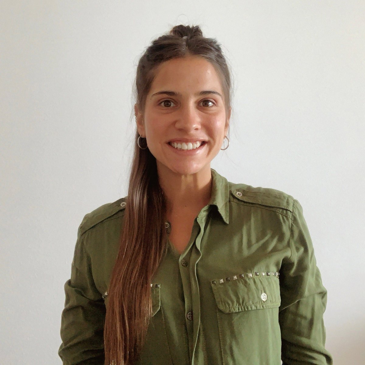 AbssNewTeachers's tweet photo. New Teacher Spotlight - Agustina Petersen @AweEagles  joined ABSS as a 4th &amp; 5th Grade Dual Language Teacher at Alexander Wilson Elementary August 2021. She's taught 10+ years in Argentina. "People at AWE and ABSS are kind, welcoming and helpful." #ABSSNewTeachers https://t.co/pvGGLw9ETI