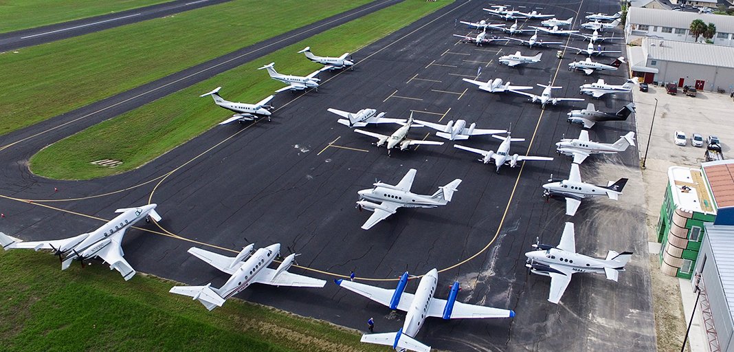 ¡La reunión de aeronaves King Air más grande del mundo! 🌎

El evento se desarrollará del 12 al 15 de mayo en el Museo del Patrimonio Beechcraft, en Tullahoma, Tennessee.

Conozca más en 👇
kingairgathering.com

Foto: kingairnation.com

#beechcraft #kingair #volar