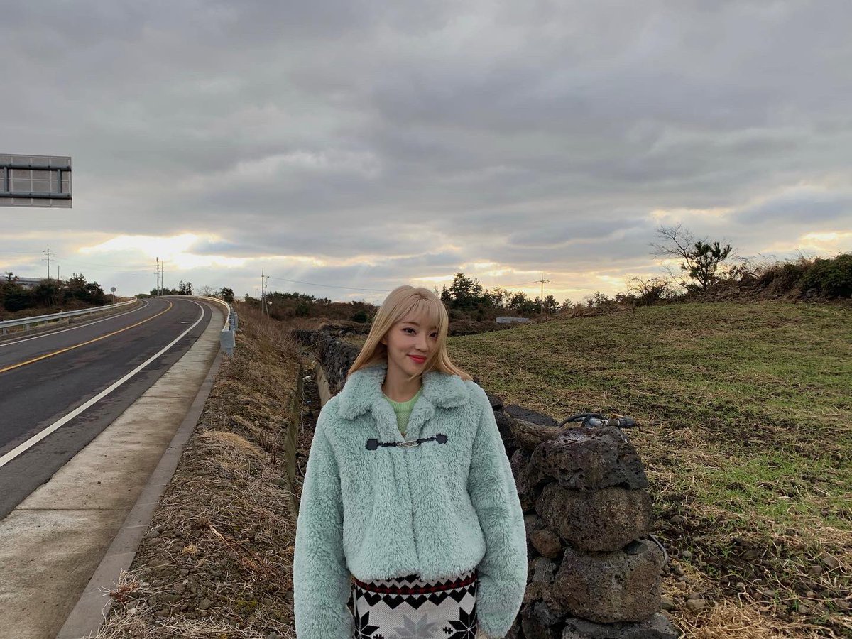instagram.com/p/CZZT73DP0TG/…
새해 복 많이 받으세요🧧
#여울 #YEOWOOL #퍼플백 #PurpleBeck