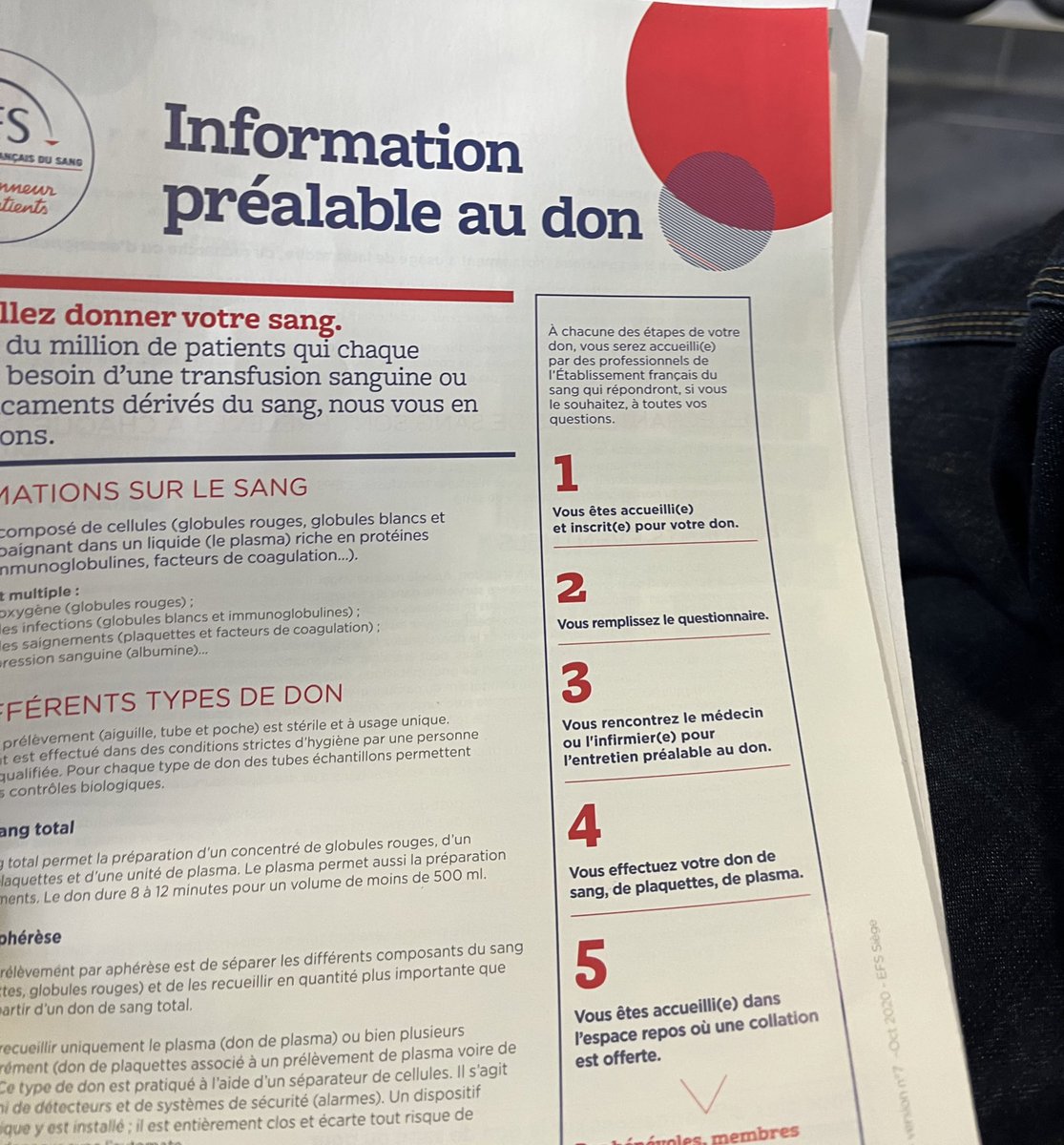 Bleibtreu Alexandre (@bleibtreualexa1) on Twitter photo Vacciné et guéri d’omicron je vais donner du plasma pour produire du plasma de convalescent actif contre omicron.
Des données récentes montrent un intérêt pour les patients lymphopenique B.
On soigne comme on peut.
<a href="/nathanpsmad/">Nathan Peiffer-Smadja</a> <a href="/LacombeKarine1/">Karine Lacombe #CitoyensDuWeb</a> <a href="/agenceANRS/">ANRS Maladies infectieuses émergentes</a> <a href="/SPILF_/">SPILF</a> <a href="/ReJIF_/">RéJIF</a> Vacciné et guéri d’omicron je vais donner du plasma pour produire du plasma de convalescent actif contre omicron.
Des données récentes montrent un intérêt pour les patients lymphopenique B.
On soigne comme on peut.
<a href="/nathanpsmad/">Nathan Peiffer-Smadja</a> <a href="/LacombeKarine1/">Karine Lacombe #CitoyensDuWeb</a> <a href="/agenceANRS/">ANRS Maladies infectieuses émergentes</a> <a href="/SPILF_/">SPILF</a> <a href="/ReJIF_/">RéJIF</a>