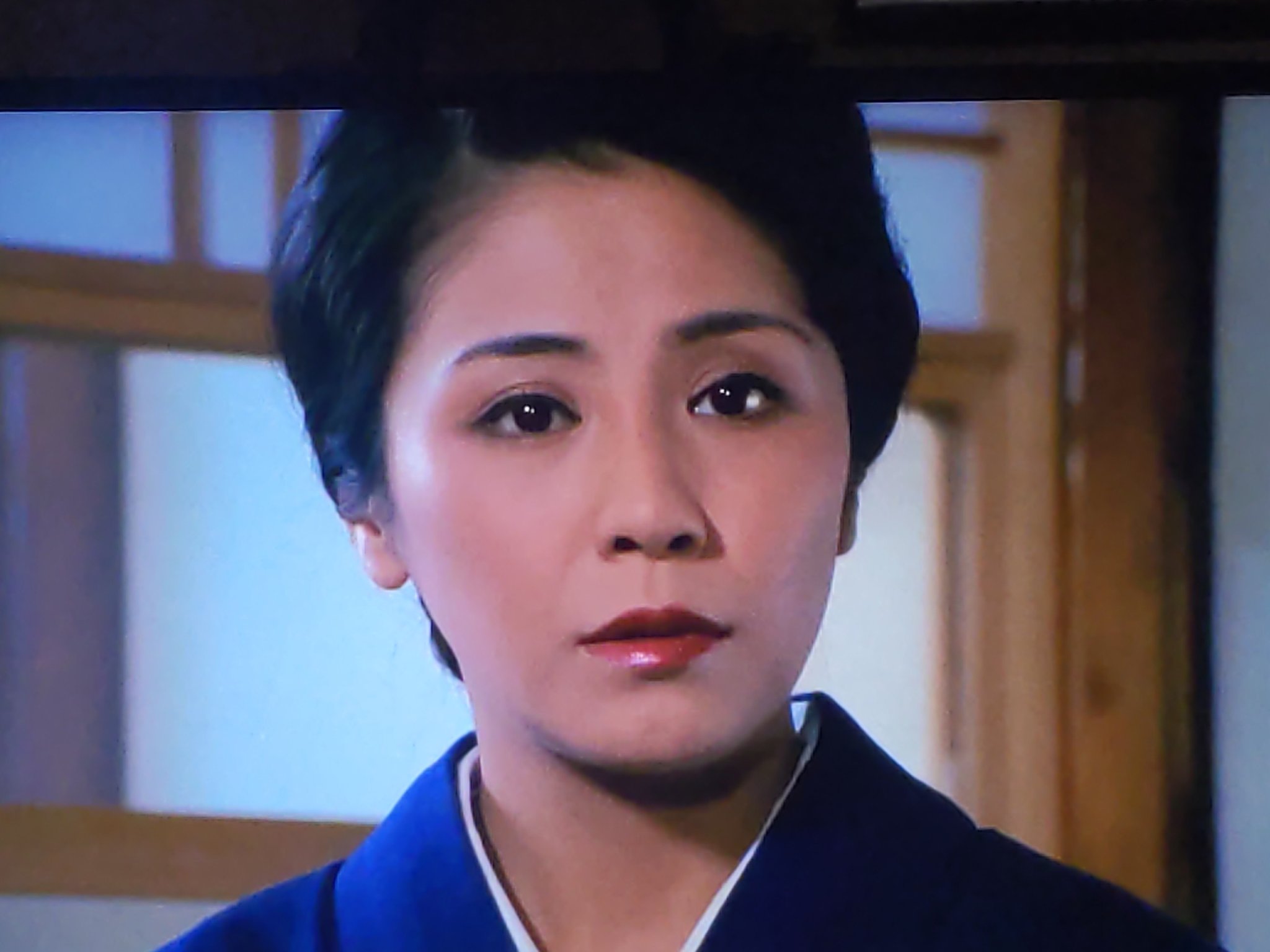 本阿弥周子  / X