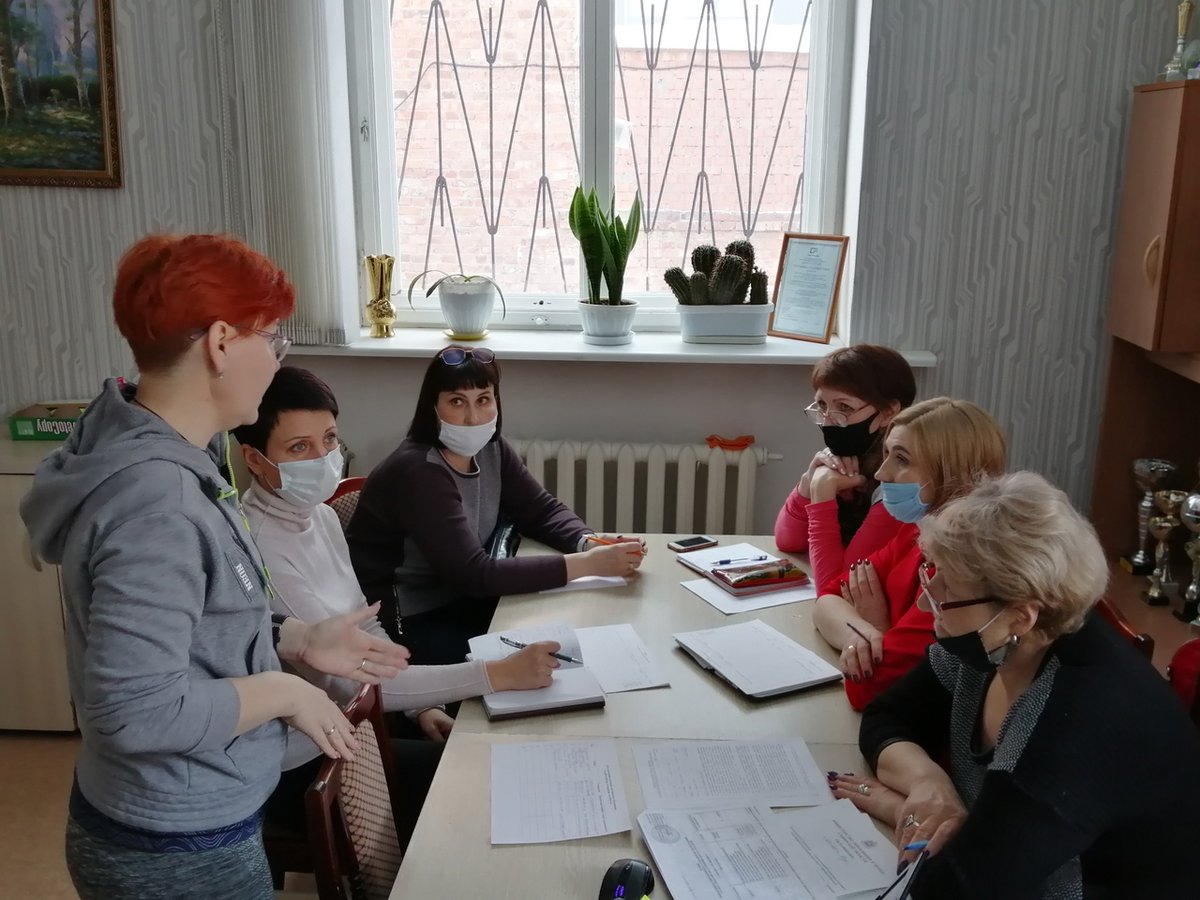 В центре тестирования ВФСК ГТО состоялось совещание по вопросам реализации комплекса ГТО в  образовательных учреждениях г.о. Отрадны. Участниками совещания стали учителя физ-ры и инструктора по физической культуре.