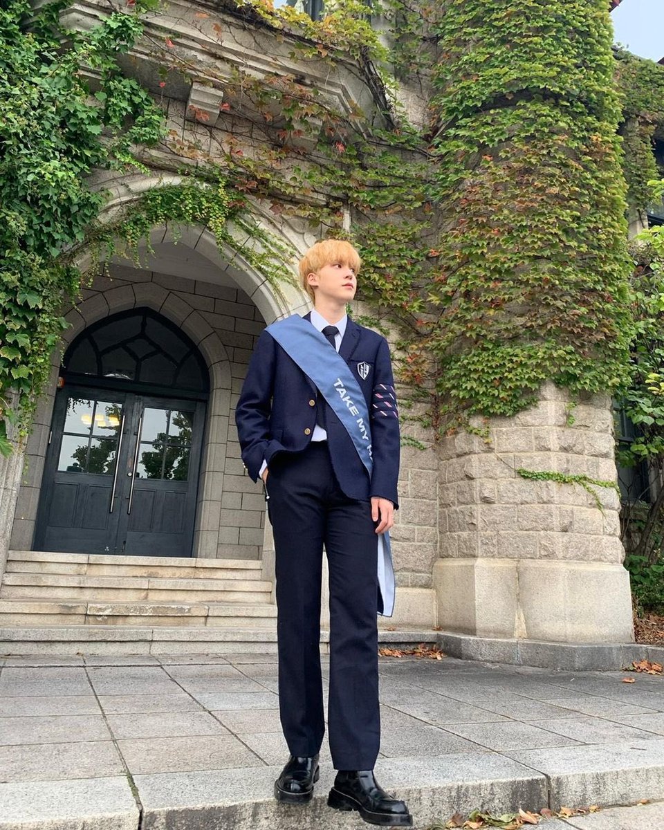 YUNHFO's tweet photo. Serving the good looks in school uniform. https://t.co/96YV5AYi8t