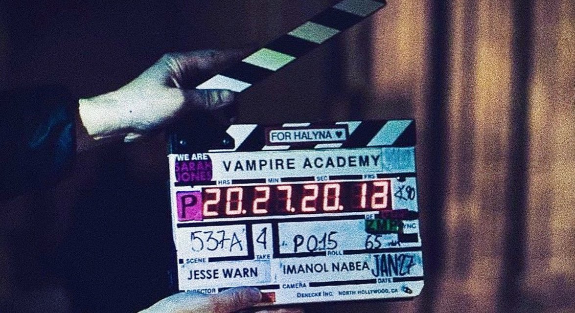louisacburnham's tweet image. BACK TO WORK 🧛‍♀️🎬✨ #vampireacademy @NBCUniversal @peacockTV @UniversalTV