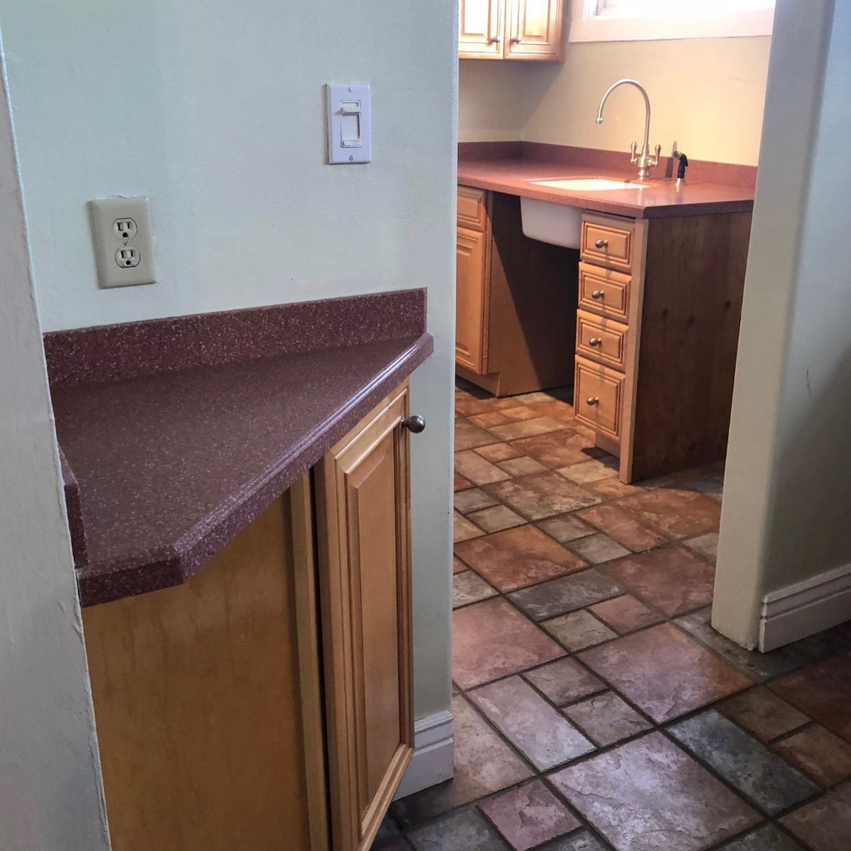 andreamonath's tweet photo. Grey... here’s another example of our version. :). Layered, splashes of color, sophisticated, traveled and tells a story... ✔️✔️✔️✔️. Slide to see some before and after's of our building 👉👉👉👉

Project by: @andreaschumacherinteriors https://t.co/urHNtBawUf