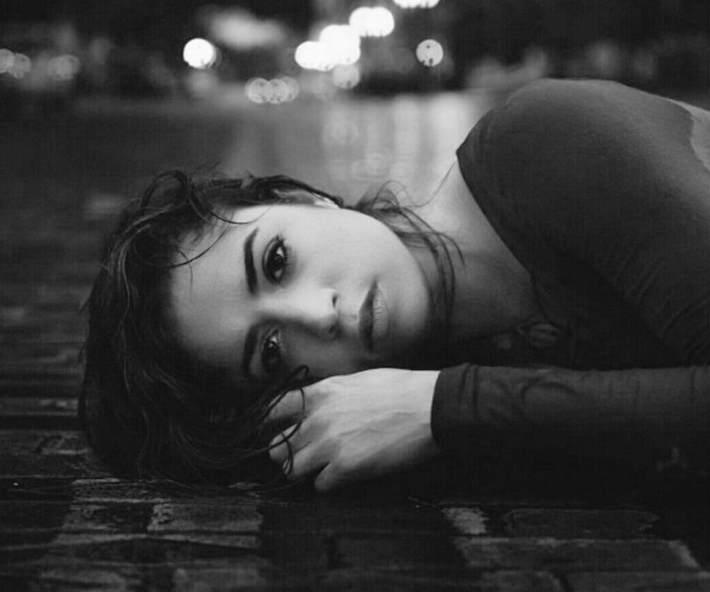 ✒💌

كل شيء عبارة عن استنزاف ، وأنا مُتعبَة من توسل الأشياء الجيدة لكي تحدُث.