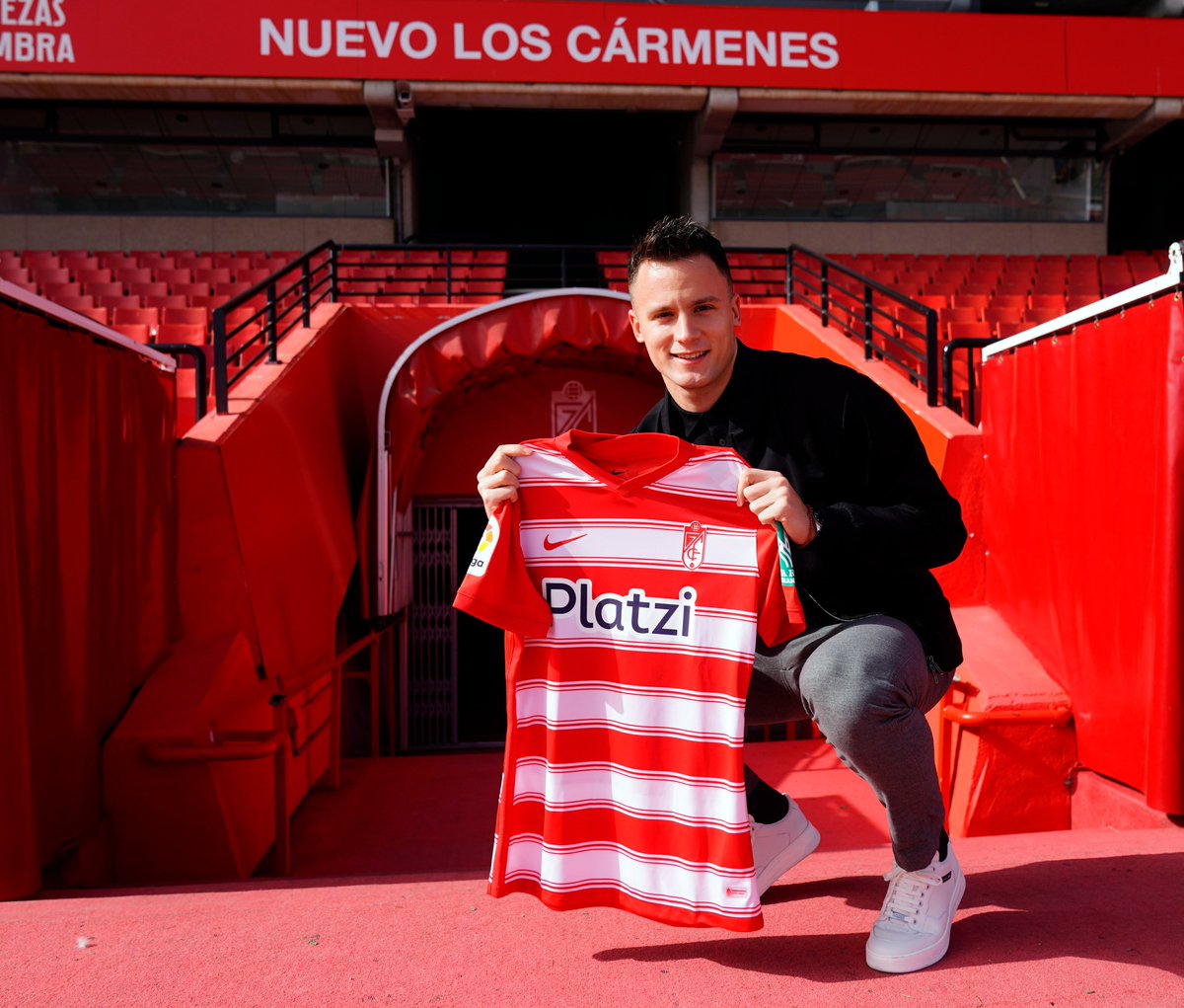 Granada CF ❤️⚪️ tweet media