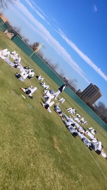 jakelindy2021's tweet photo. Doubleheader on a monday?!
I think its time to get our minds right! Right @jaegersports
#havenbaseball #JucoBandits https://t.co/JRotR1qlGL