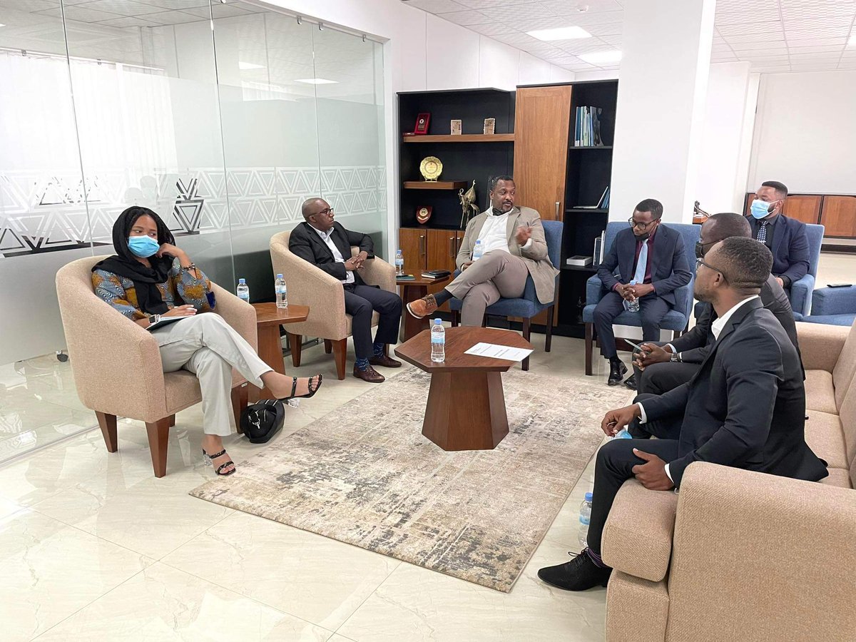 n_saandi's tweet photo. Rwanda must be a great example for our continent.
Starting from scratch and becoming the Rwanda we see today is just wonderful. What I have learnt about this impressive country is that to develop a country you have to work hardly on changing people’s mindset &amp; come w/ #Leadership https://t.co/iSZsbAkVdz