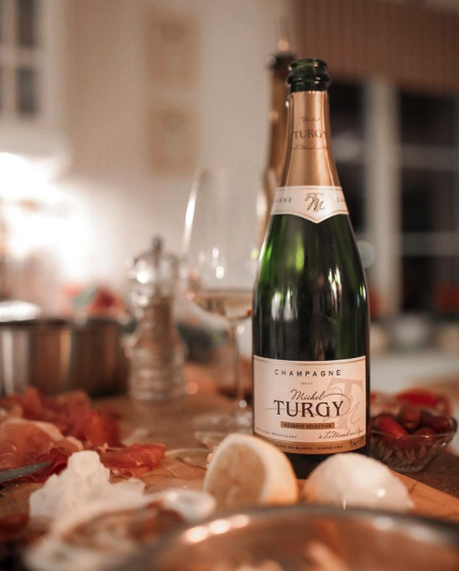 Looking for an absolutely divine #GrowersChampagne to add to your selection? One of Vintegrity's favorites comes from Michel Turgy - the Blanc de Blancs Grand Cru Brut Reserve Selection NV.🥂
Learn more: bit.ly/3rA7Bs1
📸: Champagne Michel Turgy
#Champagne #KansasCity