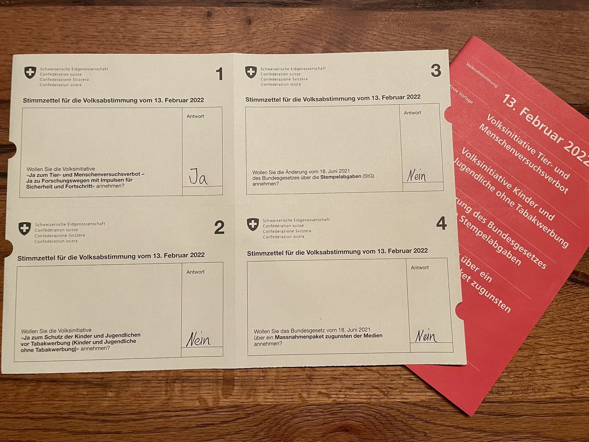 Seven4wakeup's tweet photo. So, eingepackt und eingeworfen.
#MediengesetzNein #Versuchsverbot #Stempelsteuer #Werbeverbot
#abst22 https://t.co/fY9FtSZKjn