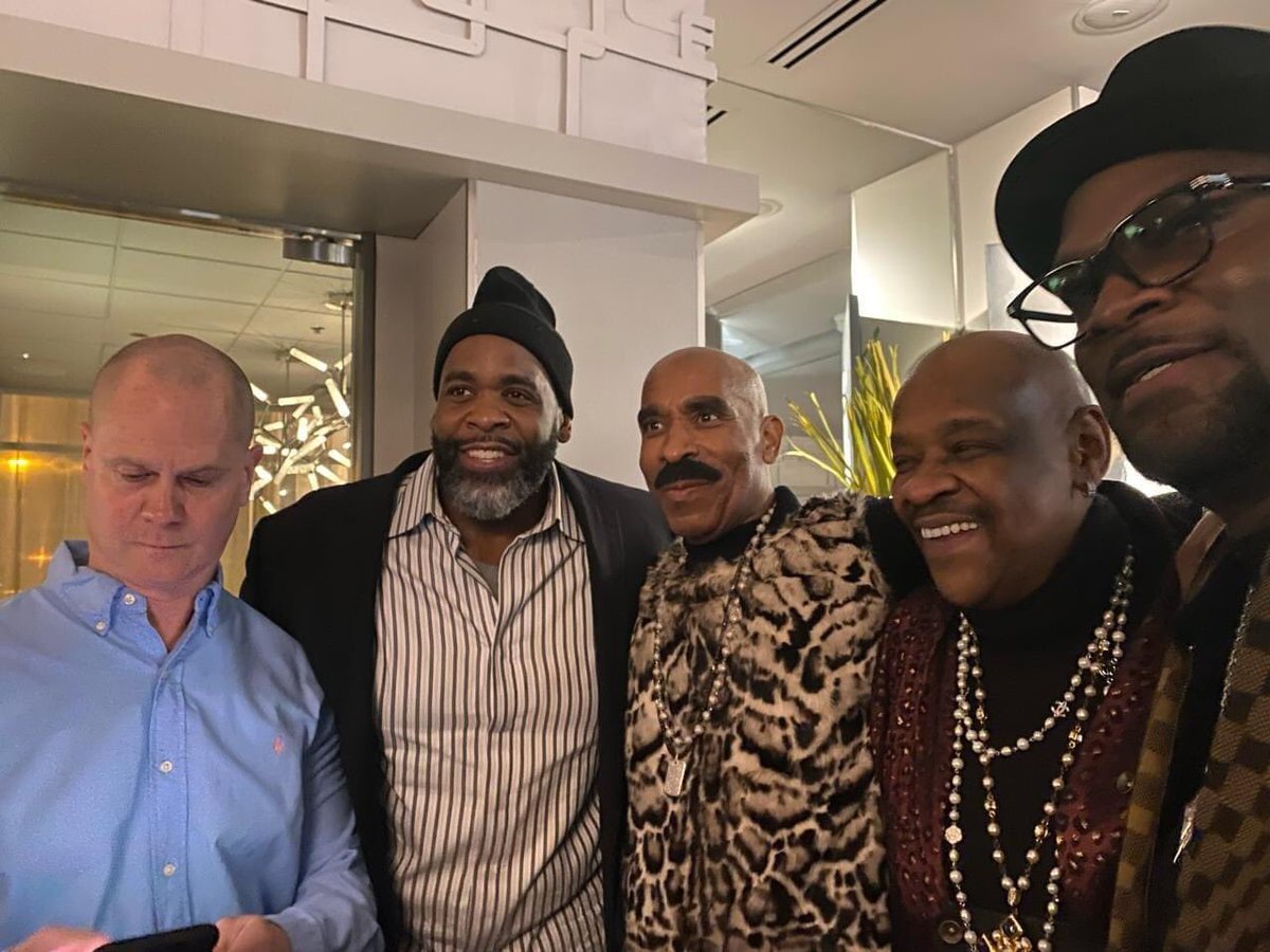 Karen Dumas tweet media