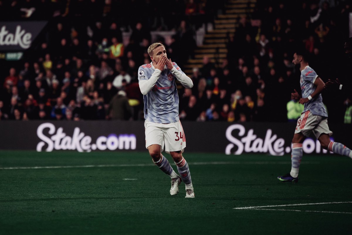 Retro_Utd's tweet photo. Regular PL minutes under the guidance from 1 of the best CM’s of all time? Its a great move for him. I wish Donny all the best at Everton. He’ll smash it there. 🇳🇱 https://t.co/MlFgLcY6Qh
