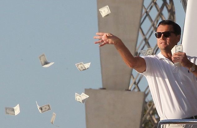 Foxalike_'s tweet photo. Microsoft et Sony : achètent Activision et Bungie pour plusieurs milliards 
Moi aussi quand je claque 30 balles d’Uber Eat : https://t.co/V2rPNMMkNc