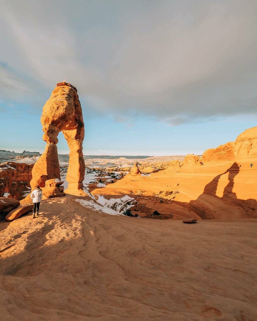 Org_Adventurer's tweet photo. ✨ Delicate Arch in Arches National Park MINI GUIDE ✨

This arch has become synonymous with Utah over the years. You'll see it on everything from license plates to key chains. 

Of the millions of shapes erosion can create, an arch is a rarity. Rarer still is this narrow, thi… https://t.co/smUMWlxGN0