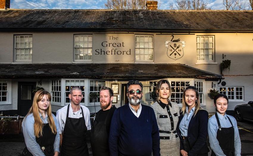 Article featuring Joshua Khan and <a href="/SamCary13/">Sam Cary</a>
  <a href="/TGreatShefford/">The Great Shefford</a> - excellent refurbished/relaunched pub serving great food in a good atmosphere with a fine setting.  fine-dining-guide.com/the-great-shef…
