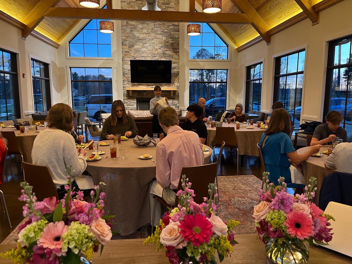 OnRiverTime's tweet photo. 🍽 That’s a wrap for Etiquette class at @Big_Oak_Ranch ! Thank you so much to our instructor, Suzy Johnson and special guest, Miss Alabama Lauren Bradford. And to our founder Steven Davis and his friend Jim Cobb for preparing the amazing meal. 💙
#onrivertime #bigoakranch https://t.co/I6mBLeagM0