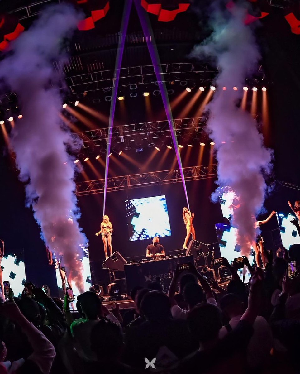 cyberjapantv's tweet photo. Never ending party memories….
@ageHa_Tokyo thank you for 20 years.
#agehatokyo https://t.co/TLPYejLOeB