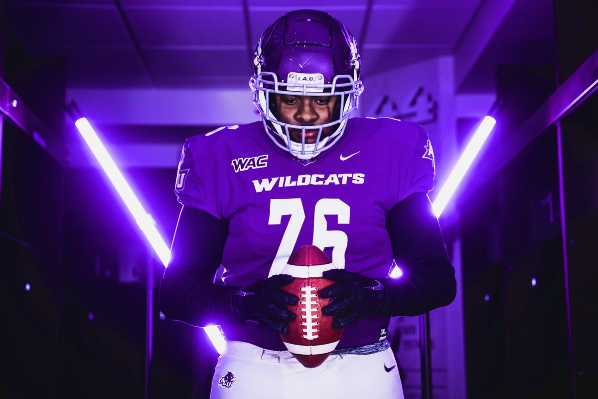 0fficalFogle's tweet photo. I would like to thank God, Family,Coaches and teammates for helping me throughout this whole process and molding me into who
I am today. With that being said i'm excited to announce that i'm committed to Abilene Christian University🟣⚪️
@ACUFootball 
@SpringFootball https://t.co/lDA7FmvvjE