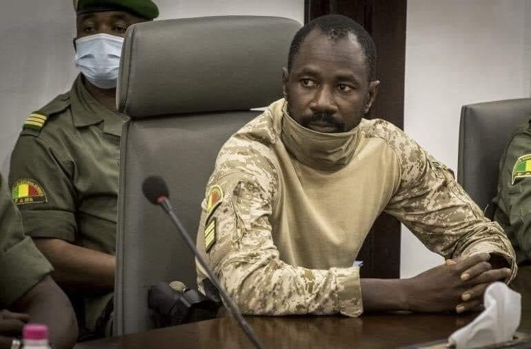 brazzanews's tweet photo. 🔴 URGENT - Mali: l’ambassadeur de France sommé par les autorités de quitter le pays dans les 72 heures #ChezMoiAuCongo  #Bamako https://t.co/FZlJqhf7lW