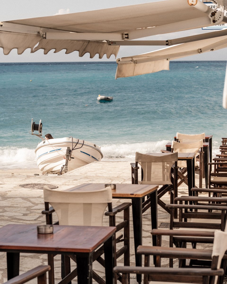 LefkadaLastMin's tweet photo. Eat, drink, live. Like the Greeks do. 

#Greece #travel #live #life https://t.co/Cs0PIM62h9
