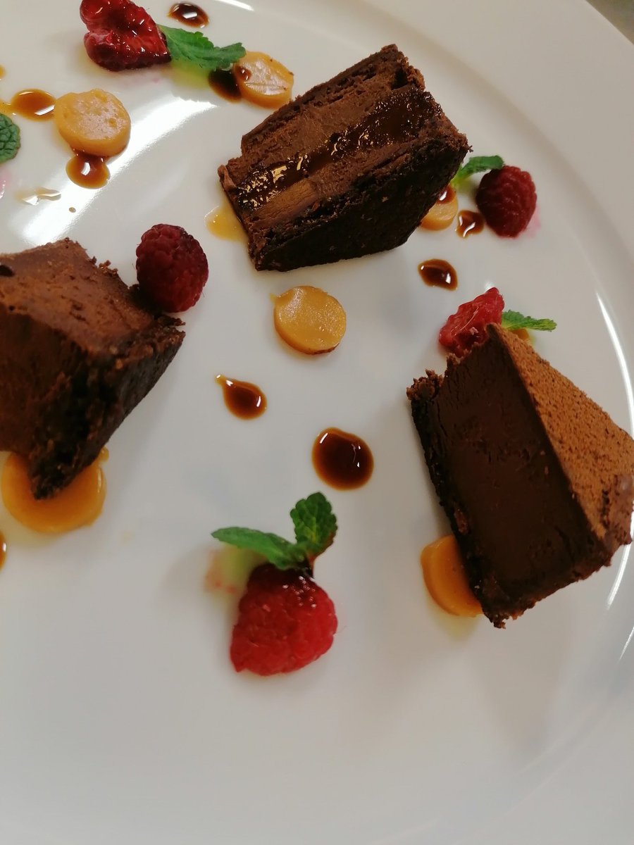 TheChefJezB's tweet photo. Love my profession https://t.co/UD0Cj6ZzsN