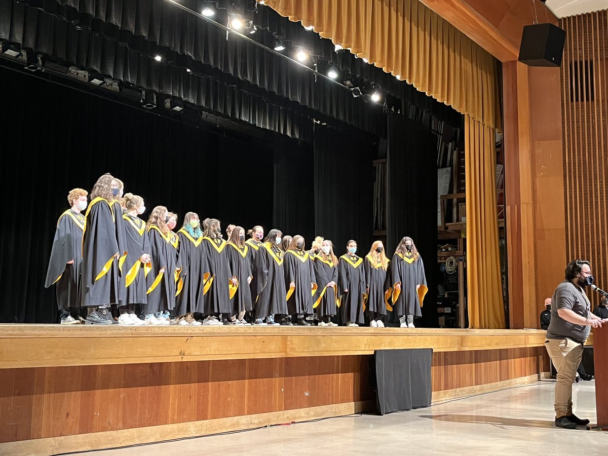 A Cappella made beautiful music singing the Alma Mater for the Class of 2026 🎶 #BlackTigerPride #BlackTigerFamily 🖤💛