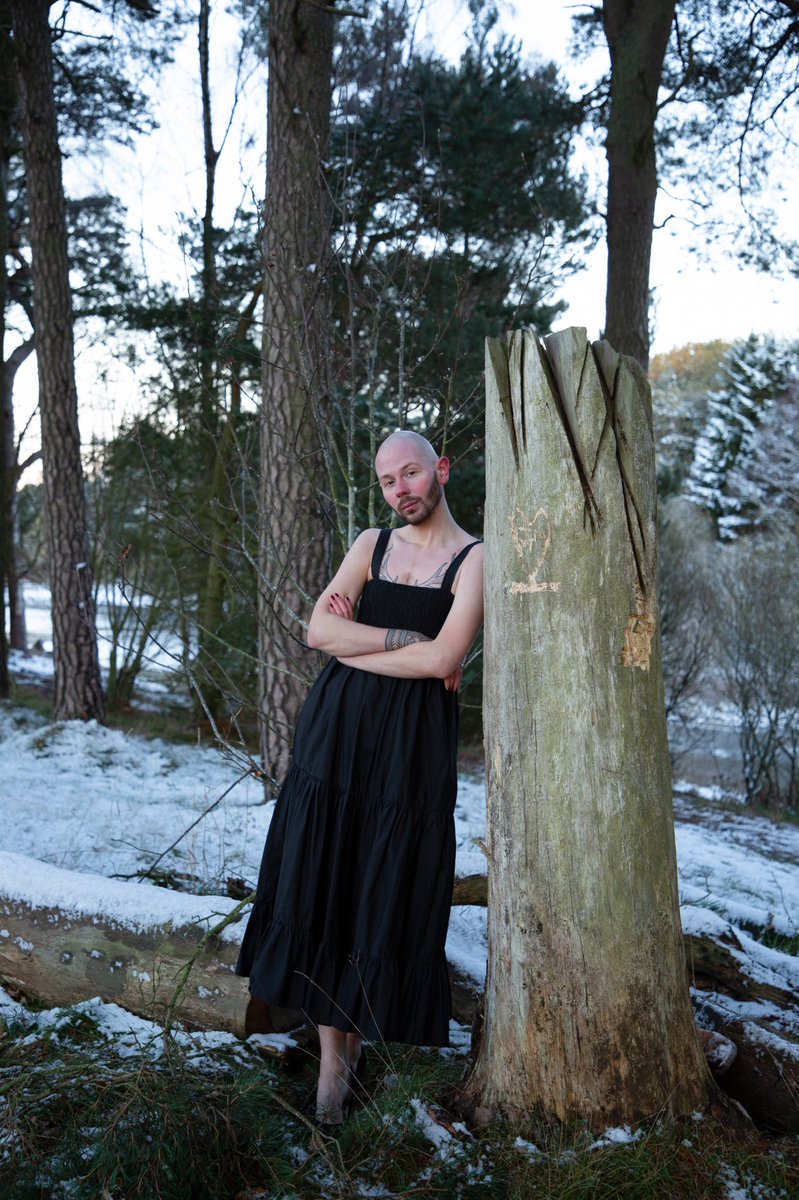 shotby_rachel's tweet photo. Was suuuuper lucky with the weather on shoot day! ❄️

#snow #winter #photography #model #dress #editorial #EdNapPhoto https://t.co/CYGVeLzirw
