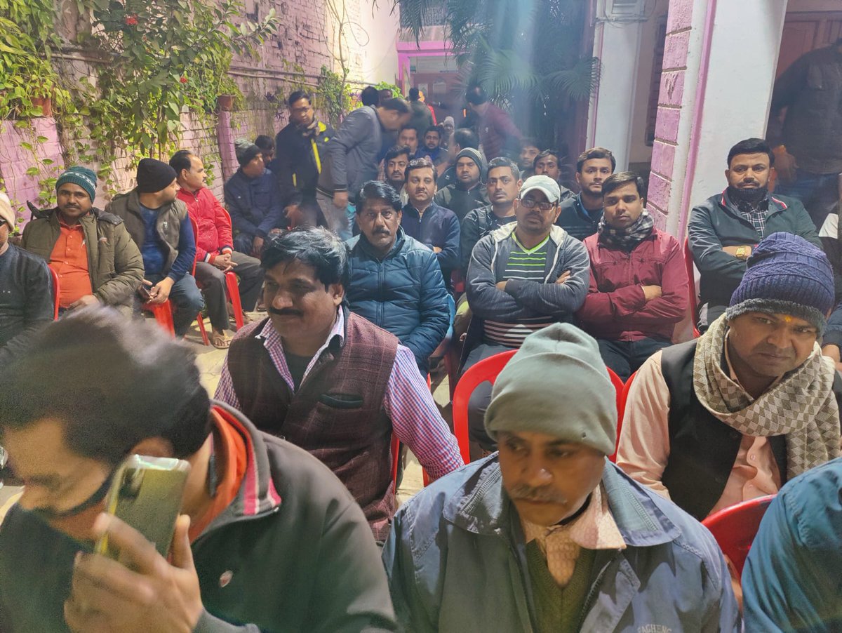 sadhanasinghbjp's tweet photo. आज अपने विधानसभा क्षेत्र के पं० दीनदयाल उपाध्याय नगर में व्यापार मंडल के कार्यक्रम में सम्मिलित हुई । https://t.co/E9wSmepebe