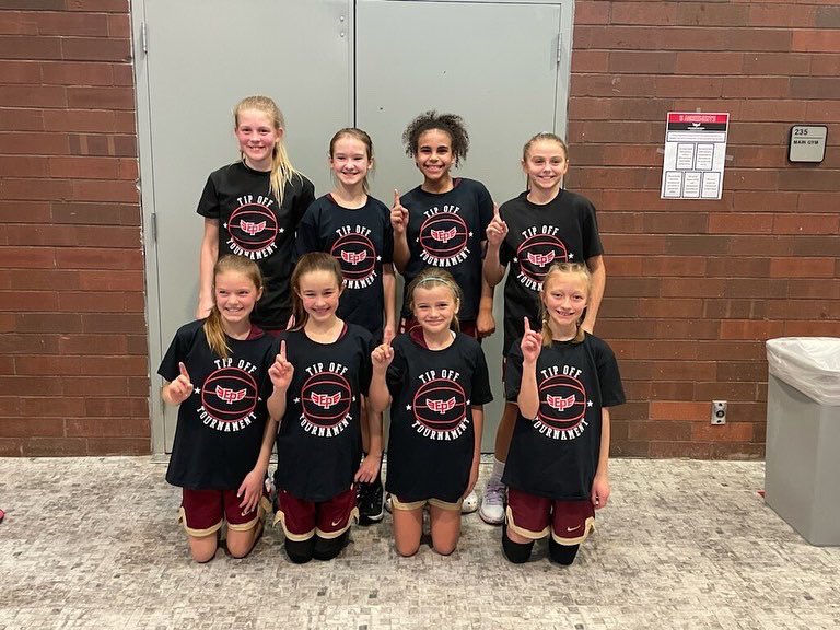 LSGBA_Traveling's tweet photo. Congrats girls!!
4 Red takes 2nd place, 5 Gold takes 1st place and 5 White brings home 3rd place! Way to go girls! #strongertogether https://t.co/pTgJNx400R