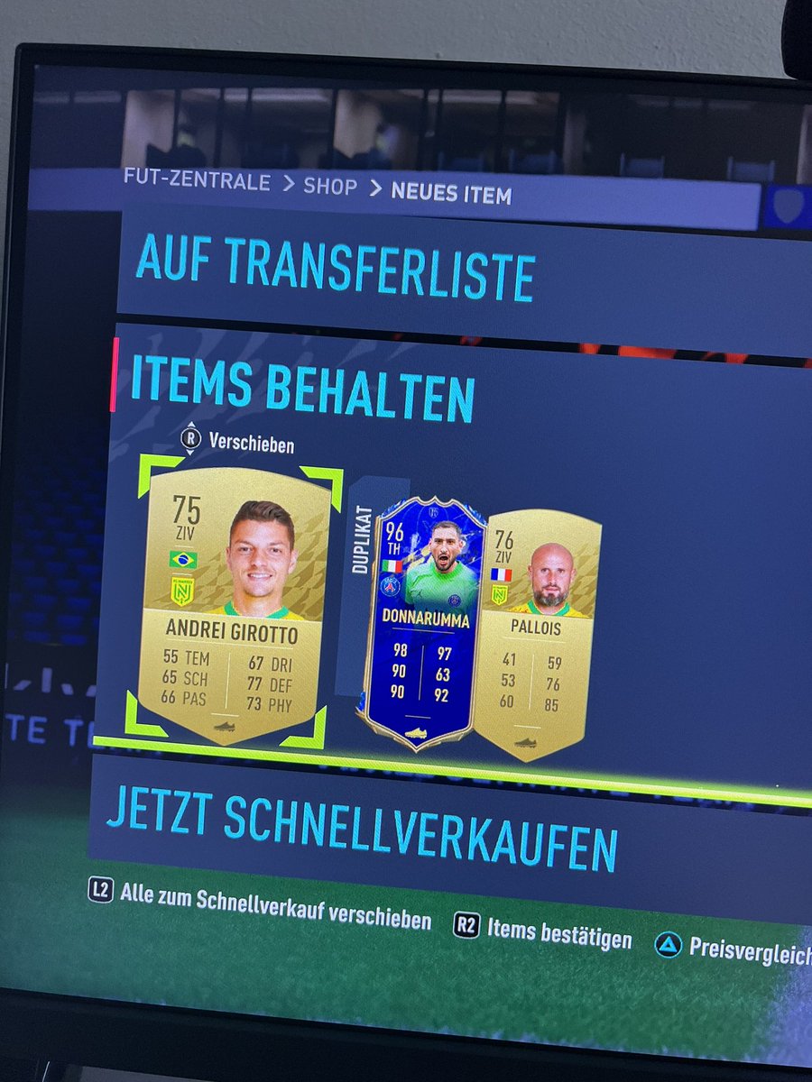 Ich kann nicht mehr 😂
Crafte ein paar weitere Upgrades, ziehe Donnaruma das 2. mal untrade und gebe ihn in der Maldini SBC ab 🤝

Crafte 2 weitere packs und ziehe wieder Donnaruma untrade 😂
Ging jetzt wieder in die Maldini SBC 🥶🤝

Somit bisher 4 Totys (3x Donnaruma, 1x Dias)