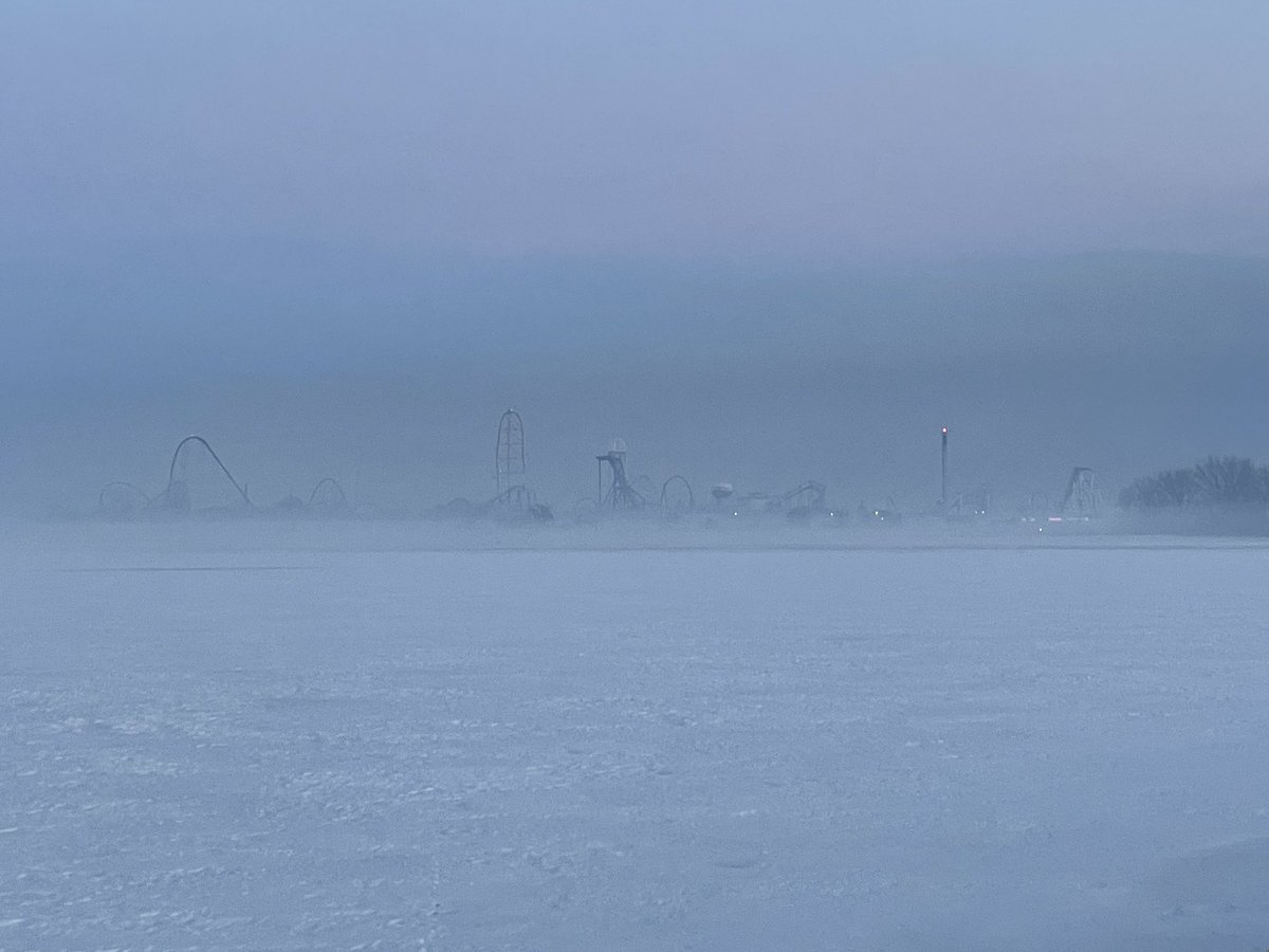 cedarpoint's tweet photo. Brrrrrrrrrr! 🥶 https://t.co/3SAj6i4Uwi