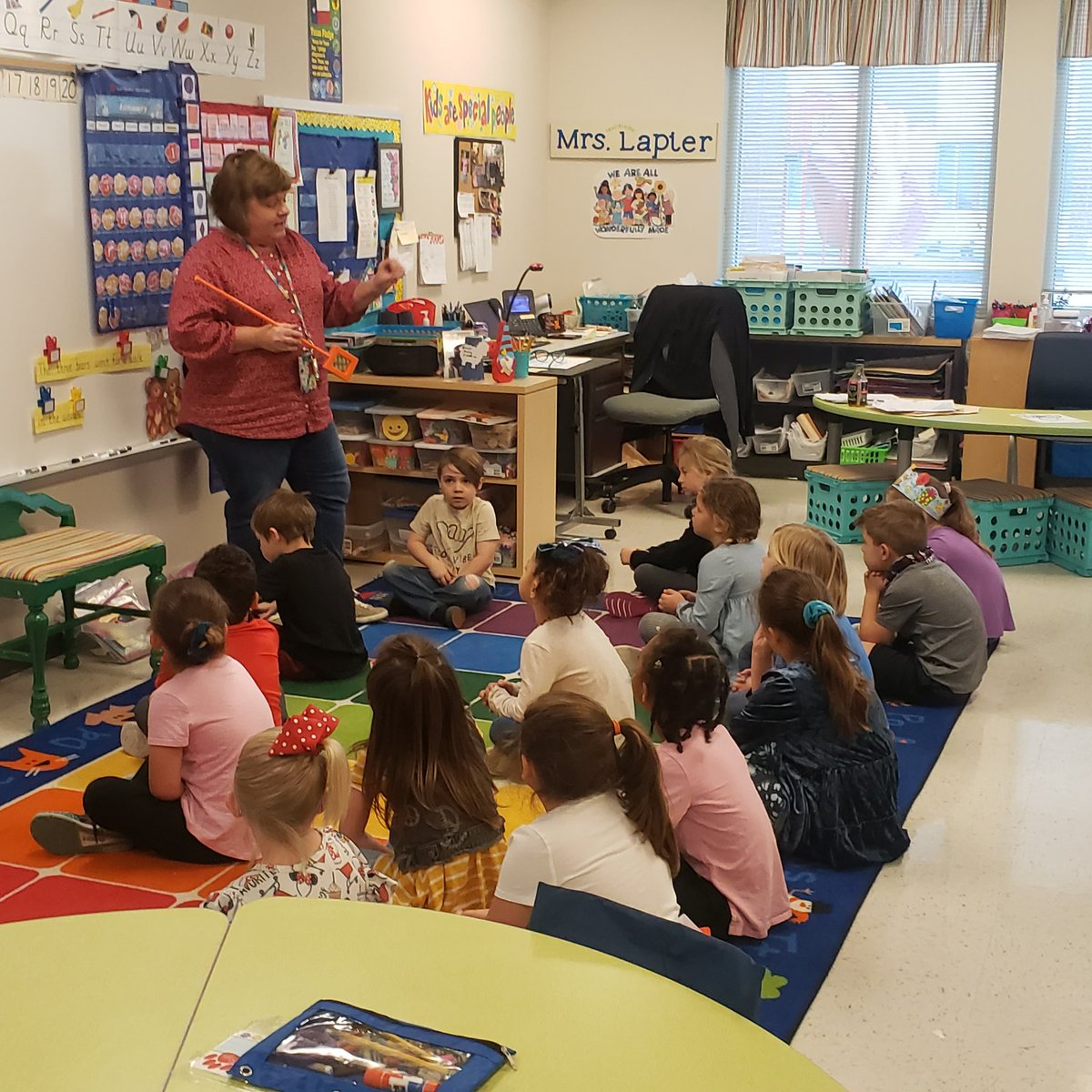 Selina_J_Ivy's tweet photo. Mrs. Lapier's little Trailblazers talking about holidays in February and counting the days of the month.
#KinderRocks
#BISDBACKTOBETTER https://t.co/90mqG3YACG