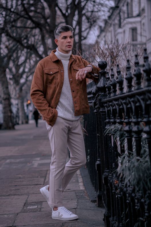 SOLETRADER's tweet photo. @rayervr shows how these @veja Campo chrome free leather trainers deliver style & substance made with environmentally sustainable materials 🌱 #veja #designertrainers #environmental #sustainable #trainers #sneakers
https://t.co/sAQfUmGSFP https://t.co/hvml8x7vhu