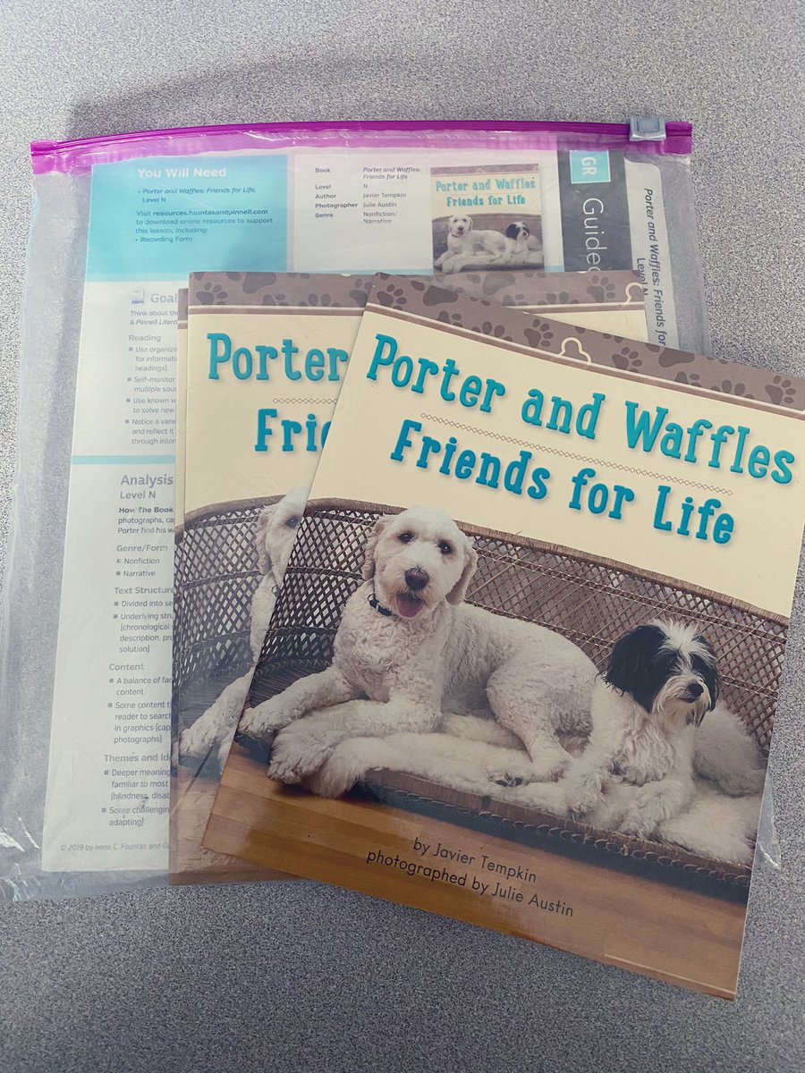 Officer Dax helped me pick a book to read with some of my kiddos (of course, he chose a book about puppies)! Even the teachers ❤️ our school therapy dog! A very happy start to this Monday morning! 😍 <a href="/TCBOE_LES/">Lincoln Elementary</a>