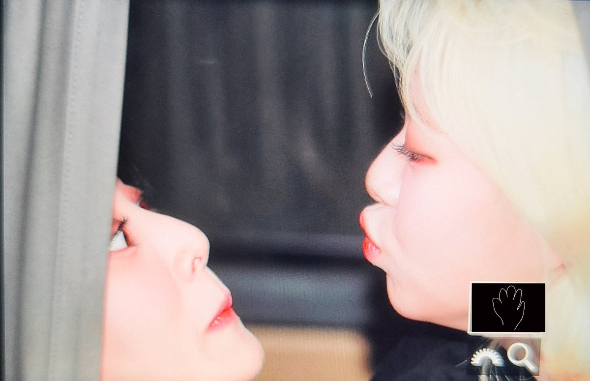 happy birthday for twice's leader!! thank u for everything jihyo we will always love you 💕
#HappyJihyoDay 
#Our_Light_JihyoDay