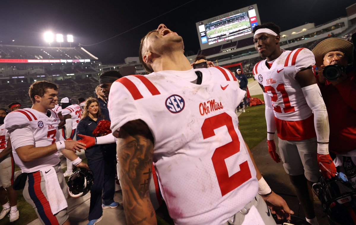 OleMissFB's tweet photo. Happy birthday 2️⃣!  

Sending @corral_matt all the love today! ❄️🎈

#HottyToddy | #BirthdayReb https://t.co/58mGfpPpQG