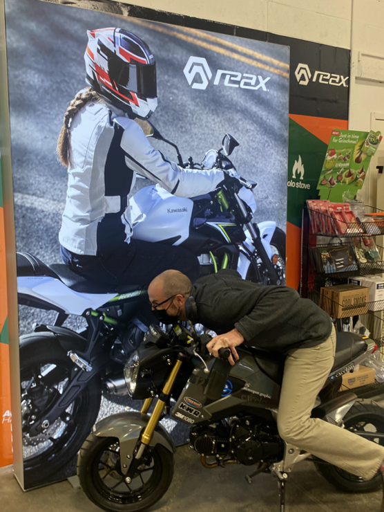 ExcelsusPrint's tweet photo. Today is National Inspire Your Heart with Art Day! The Excelsus team loves creating art for our customers — and we have fun at the same time (case in point: VP of Operations Chris Laniak is literally jumping into this display)!

Call us to see how we can make art together. https://t.co/RA6rfEKQTG