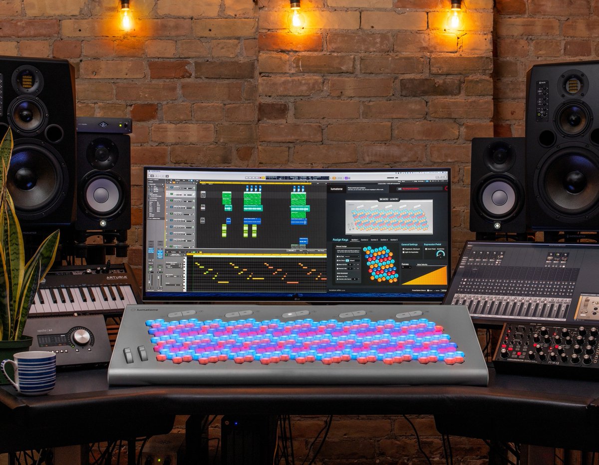 LumatoneKeys's tweet photo. NEW VIDEO! Head to our "Learning Lumatone" series at YouTube to watch Episode 3, Dave spends a nice chunk of time walking you through our #Lumatone Editor software. Learn how it all works, watch it here:
https://t.co/uTqPvRvVGL https://t.co/iG5THgA0AM